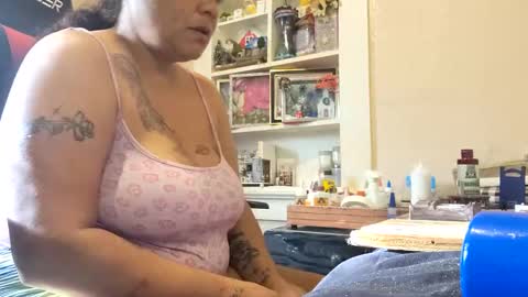 the Mini mami online show from February 15, 2025, 9:26 pm