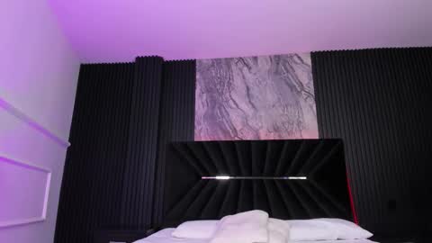 Zayra online show from September 27, 2025, 7:02 am