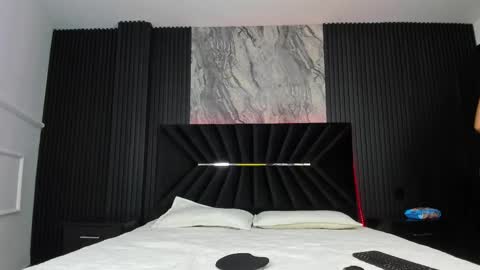 Zayra online show from September 30, 2025, 7:24 am