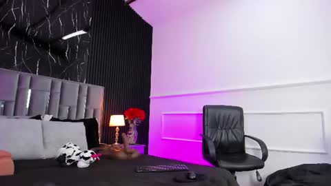 Snapshot of bigsexxyass chatting on July 22, 2026, 4:37 am Zayra online show from July 22, 2026, 4:37 am