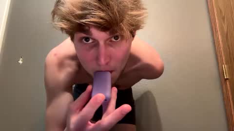 bigskinnyboyshh online show from January 16, 2025, 3:45 am