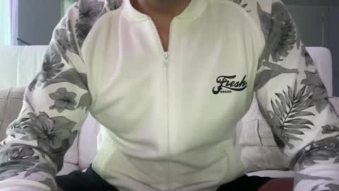 Snapshot of bigsong78 chatting on January 8, 2026, 7:10 am BigHardCock horny Balearic Islands online show from January 8, 2026, 7:10 am