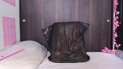 laura online show from December 10, 2024, 5:44 pm