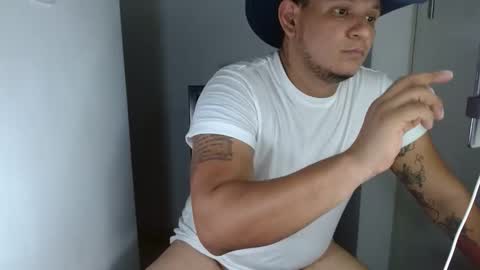 Snapshot of bigthick_blackcock chatting on November 27, 2025, 7:10 am MANUEL online show from November 27, 2025, 7:10 am
