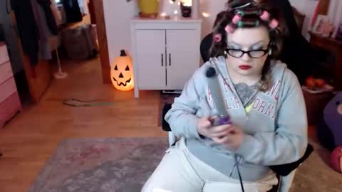 Morgan Lafeuille online show from October 31, 2025, 7:48 pm