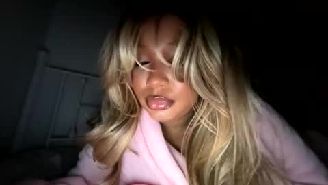 Snapshot of bigtittienyx chatting on November 20, 2025, 8:03 am bigtittienyx online show from November 20, 2025, 8:03 am