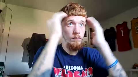 Snapshot of bigwhited2115 chatting on May 8, 2026, 6:02 pm Onlyfans redheadedwhitedick online show from May 8, 2026, 6:02 pm