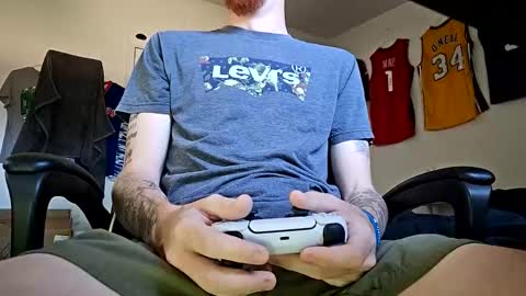 Snapshot of bigwhited2115 chatting on May 22, 2026, 4:56 pm Onlyfans redheadedwhitedick online show from May 22, 2026, 4:56 pm
