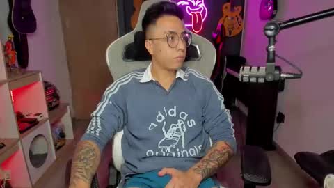 bigxboy96 online show from October 29, 2025, 11:39 pm