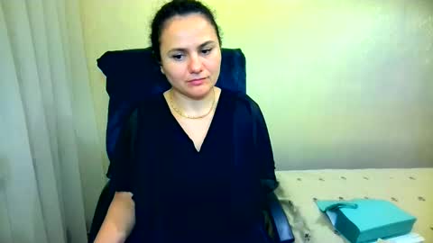 DOM NIKA online show from April 24, 2026, 9:17 pm