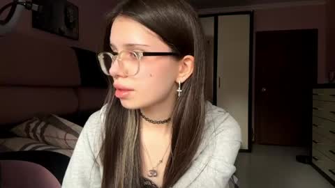 Yuna online show from April 17, 2026, 1:47 pm