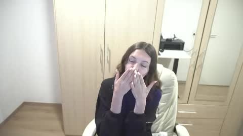 billy1love online show from April 23, 2026, 1:07 am