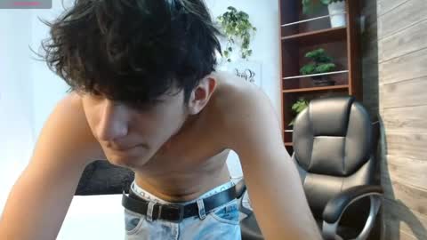 Snapshot of billy_wild chatting on April 29, 2026, 12:31 pm billy wild online show from April 29, 2026, 12:31 pm