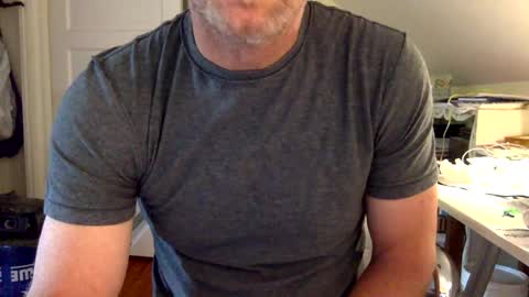 Snapshot of bisonbar chatting on June 25, 2026, 4:00 pm BisonBar online show from June 25, 2026, 4:00 pm