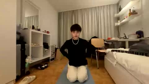 Lou online show from January 7, 2026, 8:55 pm