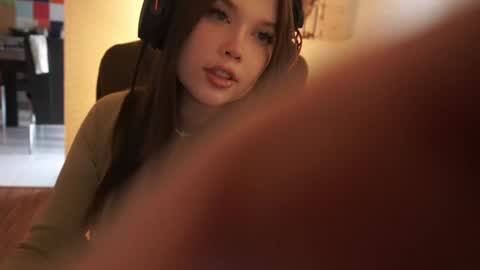 Ann Braslowsky online show from March 12, 2025, 6:18 am