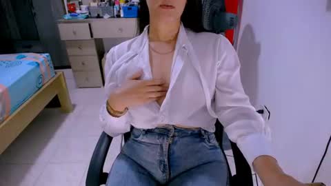 bittermomxxx online show from June 27, 2026, 6:13 pm