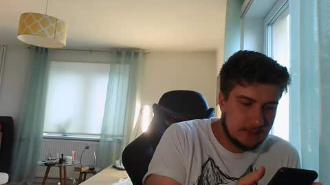 Snapshot of bjguyhugecock chatting on May 30, 2026, 8:11 am bjguyhugecock online show from May 30, 2026, 8:11 am