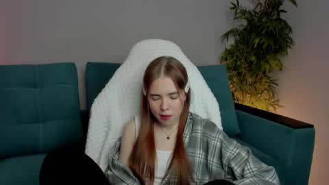 Julia online show from February 17, 2025, 8:19 am