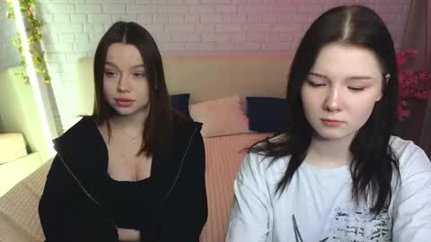 Julia online show from March 8, 2025, 8:44 am