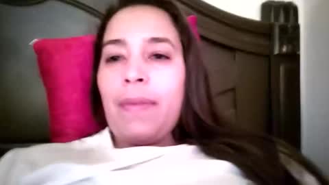 Snapshot of black_and_whithexx chatting on February 3, 2026, 3:50 pm black and white online show from February 3, 2026, 3:50 pm