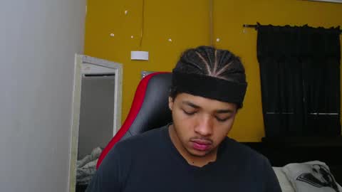 black_king_241 online show from February 18, 2025, 2:38 pm