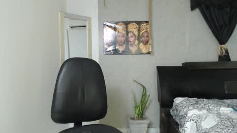 black_king_241 online show from October 7, 2025, 3:14 am