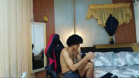 black_king_241 online show from April 19, 2026, 11:18 pm