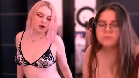 Sasha and Bella online show from June 15, 2026, 5:53 am