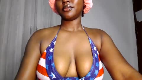 Snapshot of black_paanther chatting on June 29, 2026, 10:15 am black_paanther online show from June 29, 2026, 10:15 am