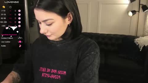 Mon Mon online show from October 3, 2025, 2:52 am