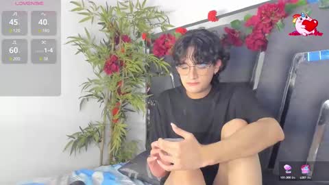 B L A C K  R O S E  online show from March 9, 2025, 2:43 pm