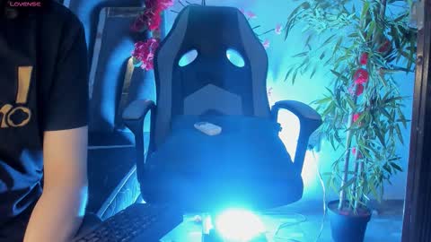 B L A C K  R O S E  online show from December 3, 2025, 11:19 am