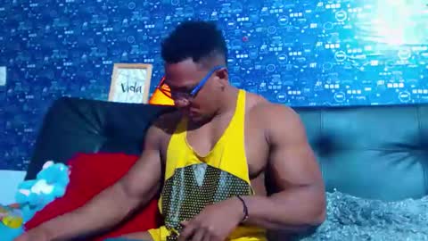 duglas online show from November 28, 2025, 3:25 pm