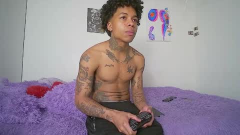 Snapshot of black_tentationx chatting on April 28, 2026, 11:43 pm black_tentationx online show from April 28, 2026, 11:43 pm