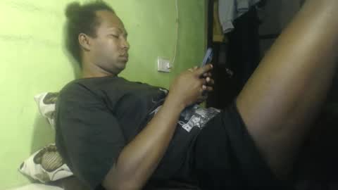 Crystal online show from April 16, 2026, 5:08 am