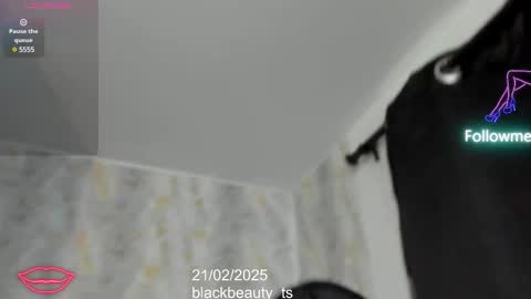 Nina online show from February 21, 2025, 1:44 pm