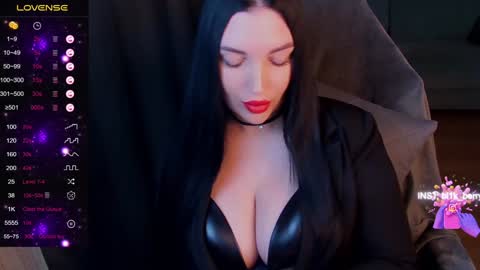 blackberry_star online show from December 5, 2024, 7:27 am