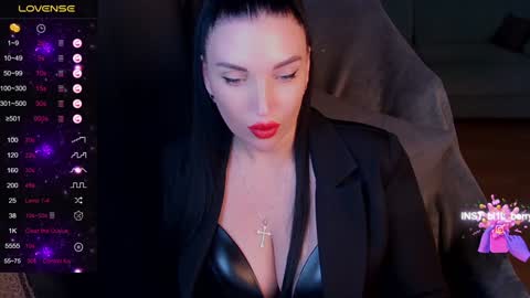 blackberry_star online show from December 14, 2024, 11:07 am