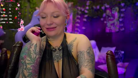 Alice online show from November 2, 2025, 8:00 pm