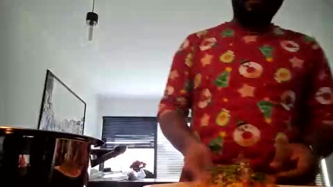 luis online show from December 6, 2024, 12:05 pm