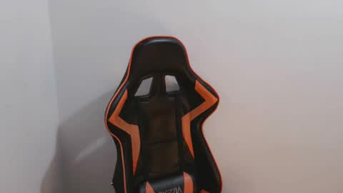 blackkiss_sweet online show from February 19, 2025, 7:16 pm