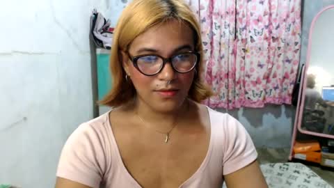 Ellez online show from July 22, 2026, 10:23 pm