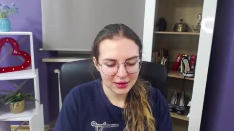 Z O E Y online show from January 3, 2025, 5:28 am