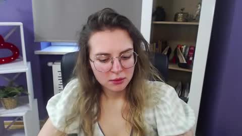 Z O E Y online show from January 17, 2025, 10:00 am