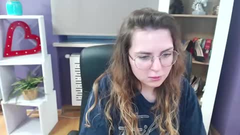 Z O E Y online show from February 28, 2025, 5:37 am