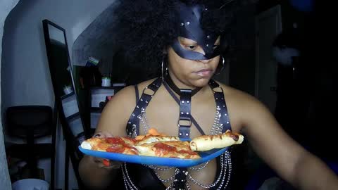 Queen Siren online show from December 16, 2024, 4:45 am