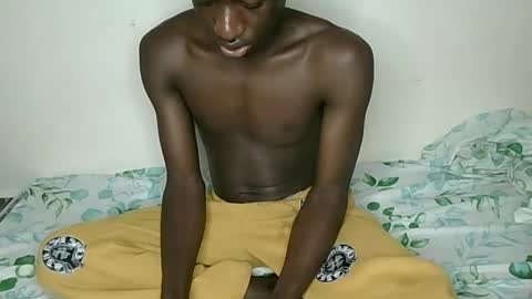 Snapshot of blacktwinkl chatting on April 7, 2026, 6:14 am blacktwinkl online show from April 7, 2026, 6:14 am