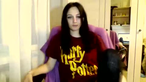 Ivy online show from February 22, 2025, 8:42 pm