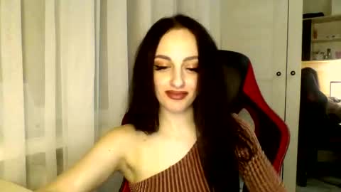 Ivy online show from March 7, 2025, 9:38 pm